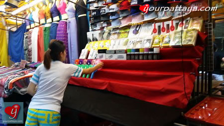 Patpong night market vendor